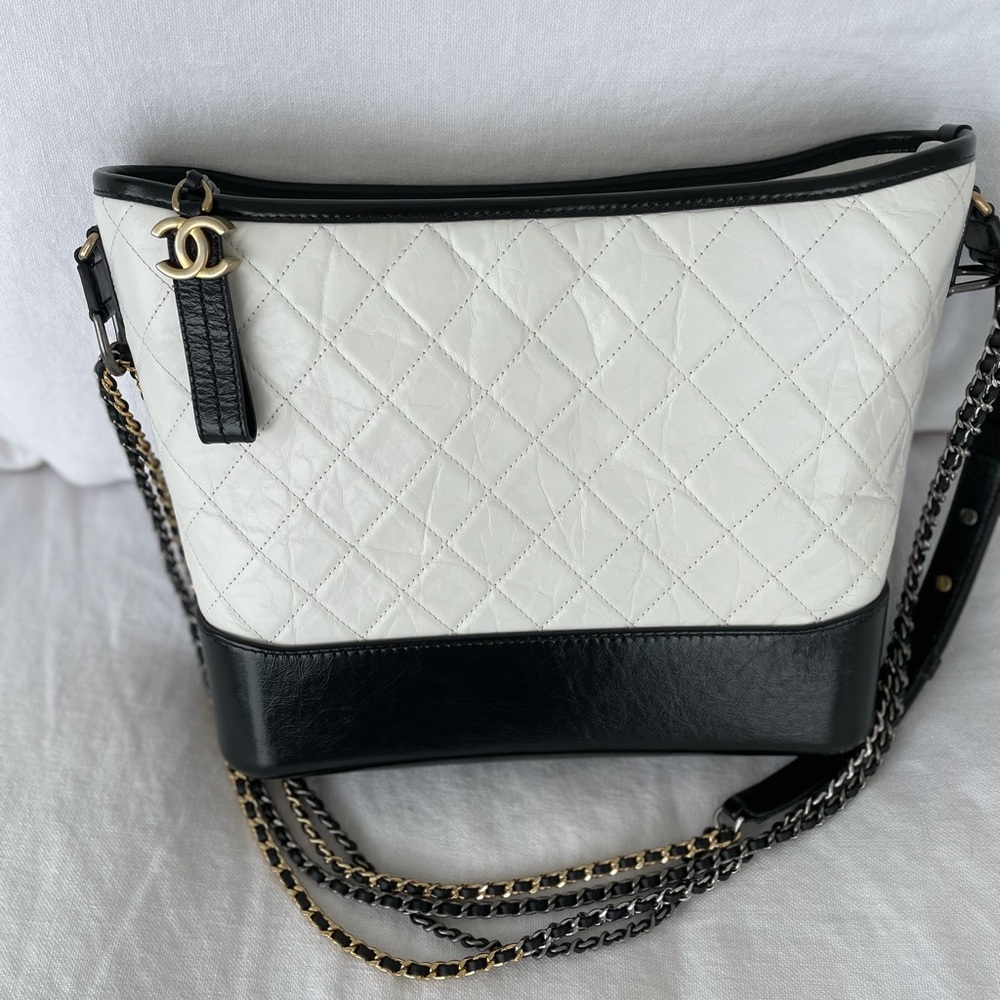 Chanel - Picture 8 of 12